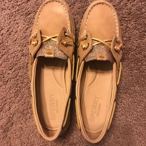 Fashionable Women Sperry’s